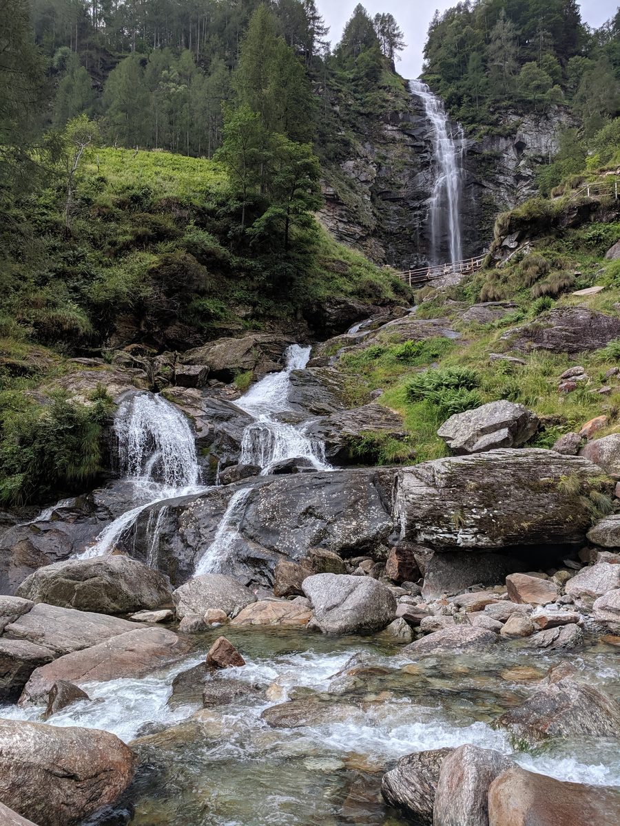 Wasserfall La Froda nahe Sonogno im Verzascatal