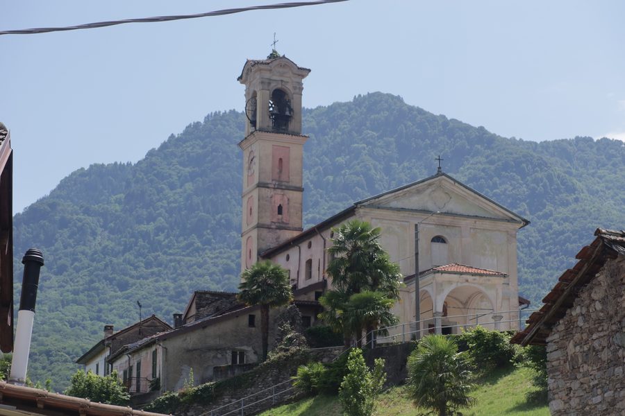Außenansicht der Chiesa di San Giorgio in Brissago-Valtravaglia