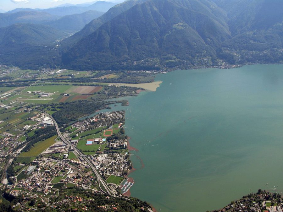 Tenero-Contra und Gordola an der Mündung des Ticino in den Lago Maggiore im Kanton Tessin