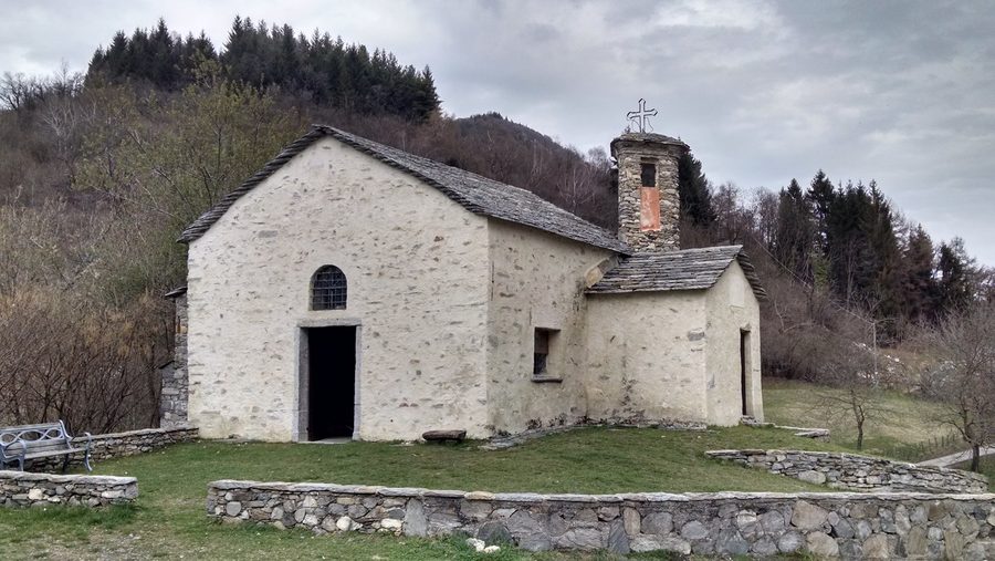Kirche San Michele al Monte im Ortsteil San Michele von Porto Valtravaglia